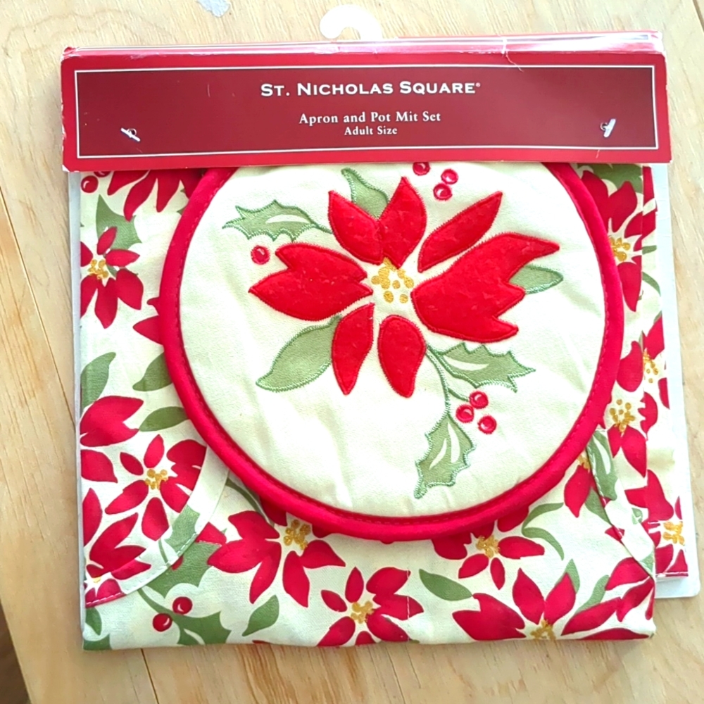 St. Nicholas Square Apron and Pot Mitt Set.